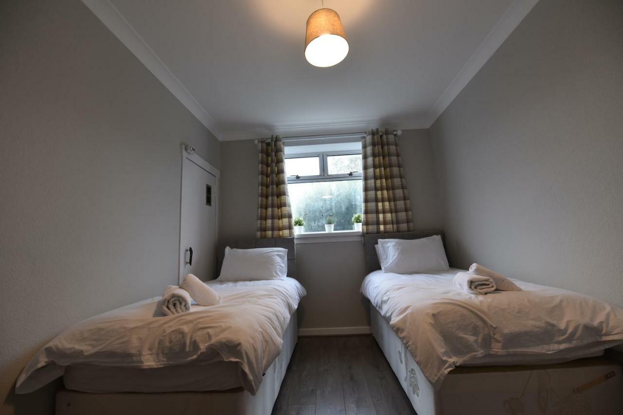 Sighthill 3 Bedrooms With Private Garden เอดินบะระ ภายนอก รูปภาพ